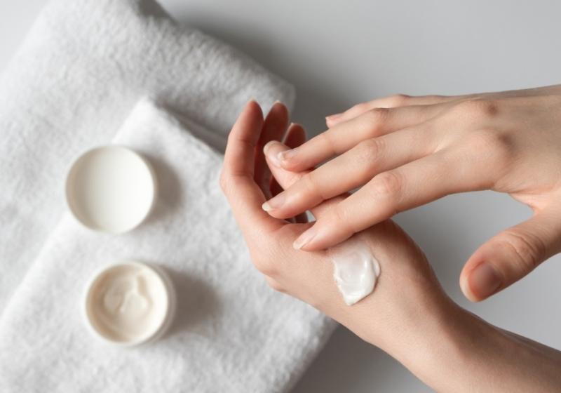 Read more about the article Creme para mãos – conheça seus benefícios